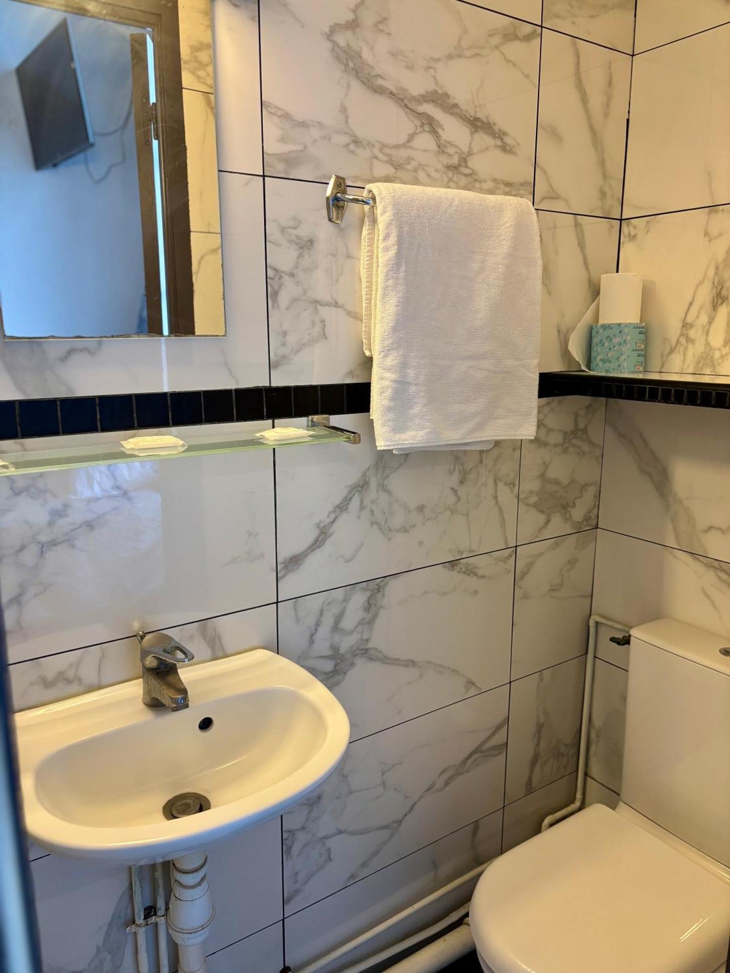 Hotel Des Fontaines Párizs Kültér fotó