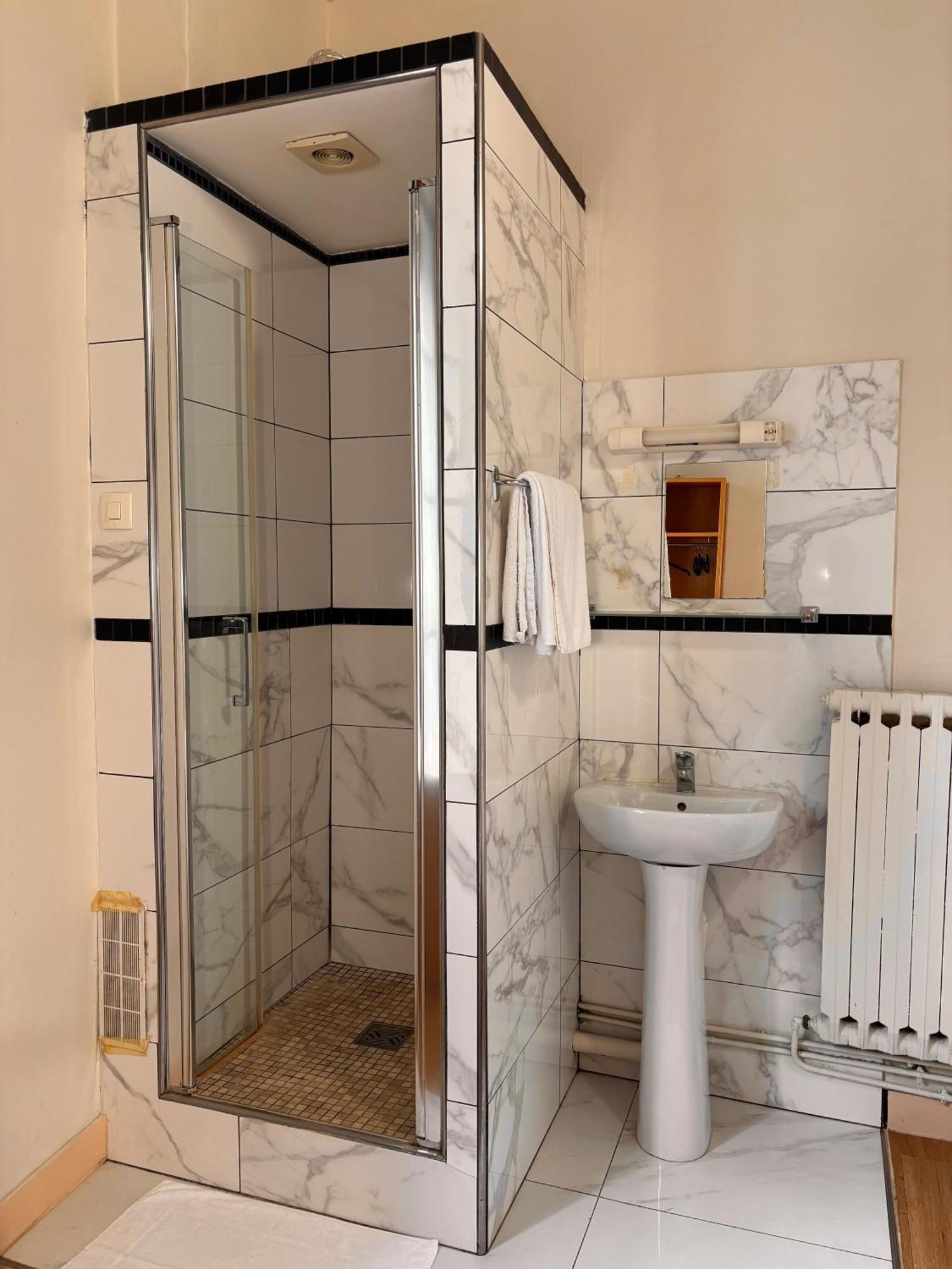 Hotel Des Fontaines Párizs Kültér fotó